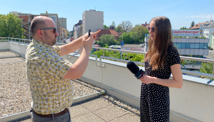 crew_andre brunner-fruhmann_anika richter_2022 Als Content Creator ist man vielseitig aktiv und präsentiert zum Beispiel das Unternehmen auf Social Media Kanälen dem öffentlichen Auge.