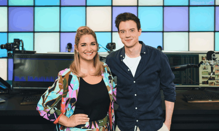 Neues Ö3-Wecker-Team mit Philipp Hansa & Gabi Hiller © Hitradio Ö3/Roman Pfeiffer