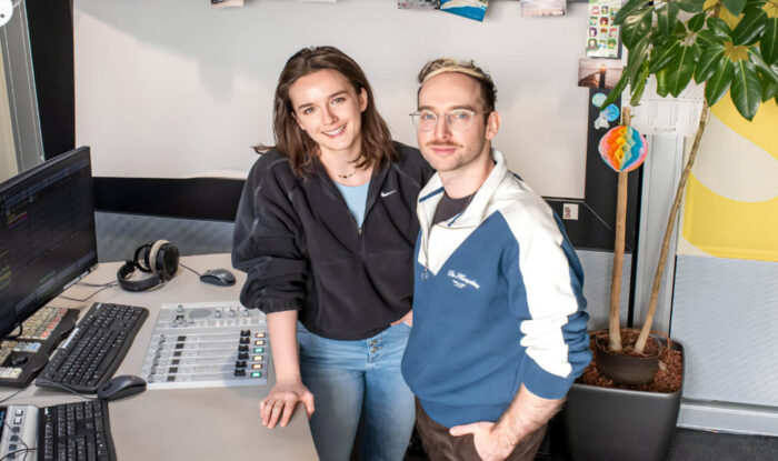 Kunde_Medien_Radio_FM4_Morning Show_Moderatoren_Emily Busvine_Philipp Emberger_2025 FM4 Morning Show Moderatoren Emily Busvine und Philipp Emberger