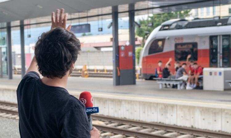Kunde_Medien_Radio_Hitradio_Idan Hanin 02 Idan in der Bahn – die Ö3-Sommergespräche